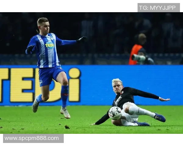 奥格斯堡逆转胜柏林赫塔扭转德甲保级困境