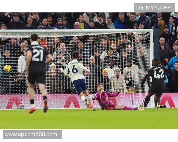 英超联赛新规定:球队需全面消毒训练基地和更换球员装备 英超联赛新规定:球队需全面消毒训练基地和更换球员装备